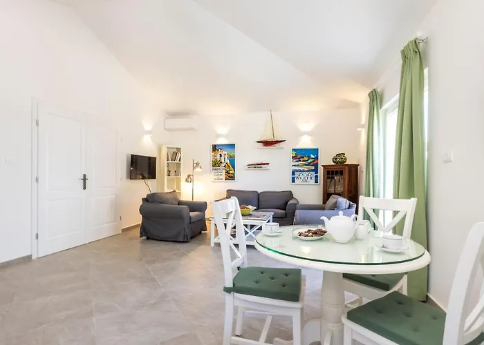 Il Giardin Villa *